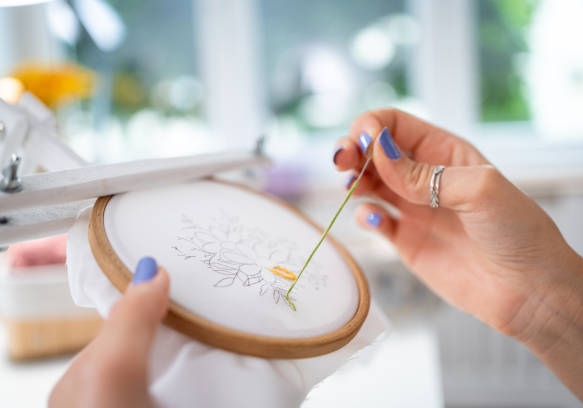 Izin Usaha dan Kode KBLI Industri Barang Jadi Rajutan dan&nbsp;Sulaman