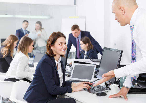 Izin Usaha dan Kode KBLI Aktivitas Penyedia Gabungan Jasa Administrasi Kantor